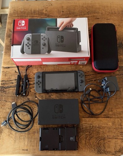 Nintendo switch 32gb handheld - nintendo,