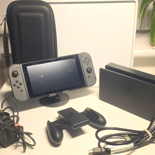Nintendo switch console bundle - console,