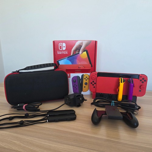 Nintendo switch oled - mario, red