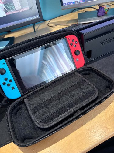 Nintendo switch neon red - nintendo,