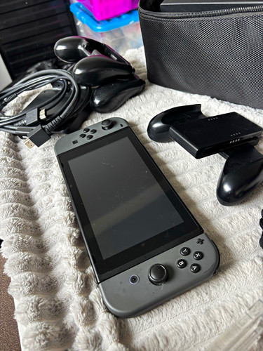 Nintendo switch 32gb dockable - switch,