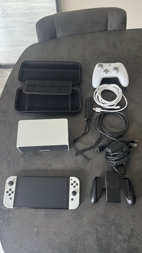 Nintendo switch oled - nintendo,